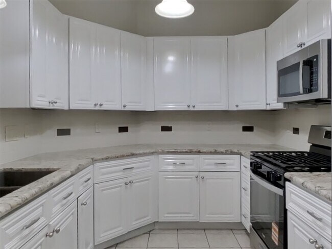 Photo - 18707 Singing Woods Dr