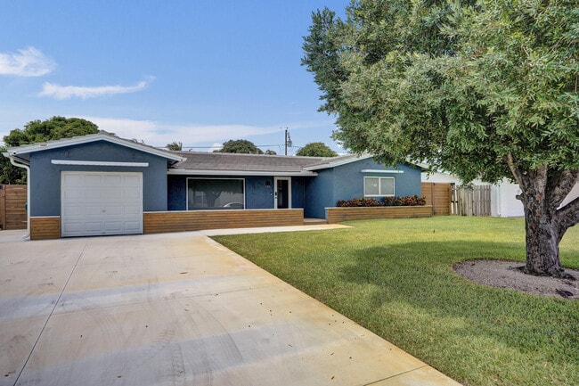 Photo - 1201 SW 28th Ave