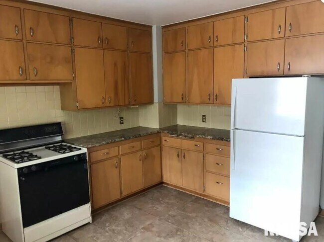Photo - 1025 W Lombard St