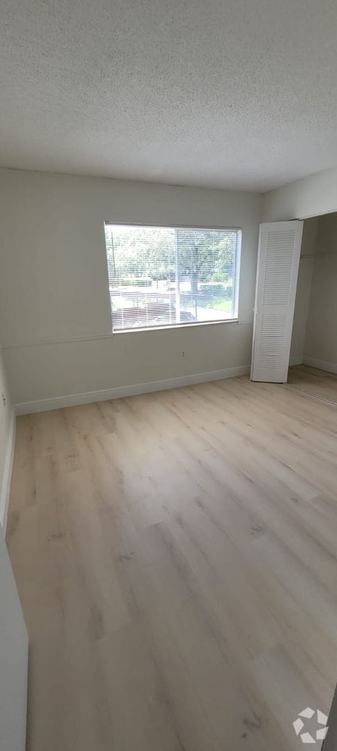 Building Photo - *** Beautiful 3 Bedroom 1.5 Bathroom Town ... Rental