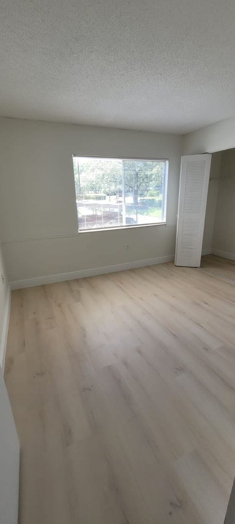 Building Photo - *** Beautiful 3 Bedroom 1.5 Bathroom Town ... Rental