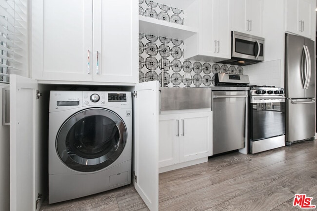 Photo - 1233 Laurel Ave Unidad 209