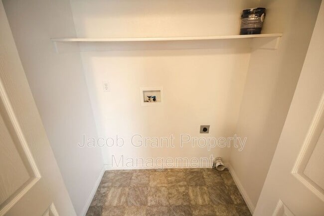 Photo - 3560 Deloy Dr