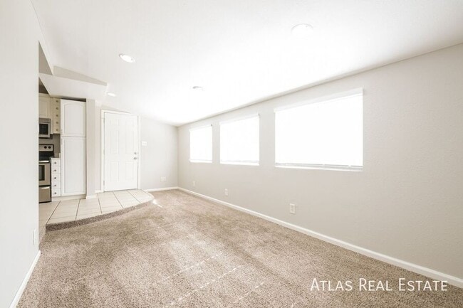 Photo - 1710 Hoffman Way