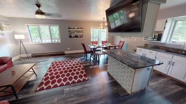 Building Photo - 325 Westbrook Dr Rental