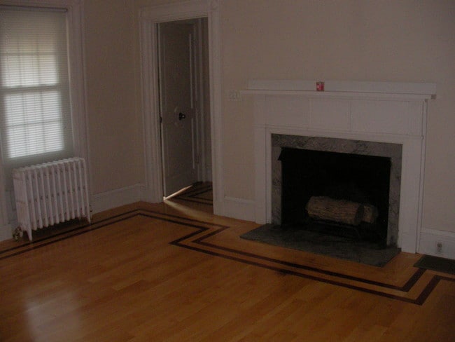 Photo - 747 Front St Unit apartment 1
