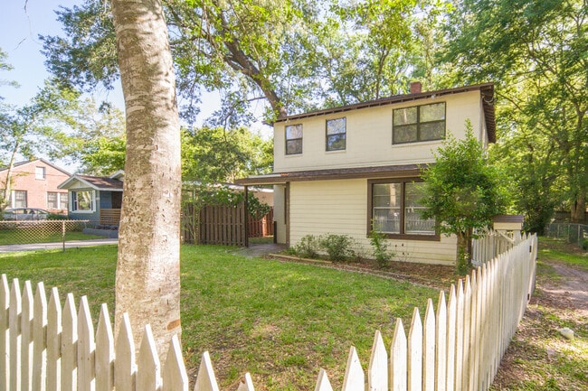 Photo - Avondale