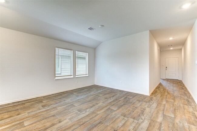 Photo - 30507 Carter Cv