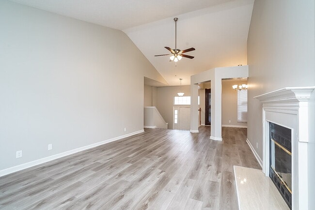 Photo - 101 Digby Ct