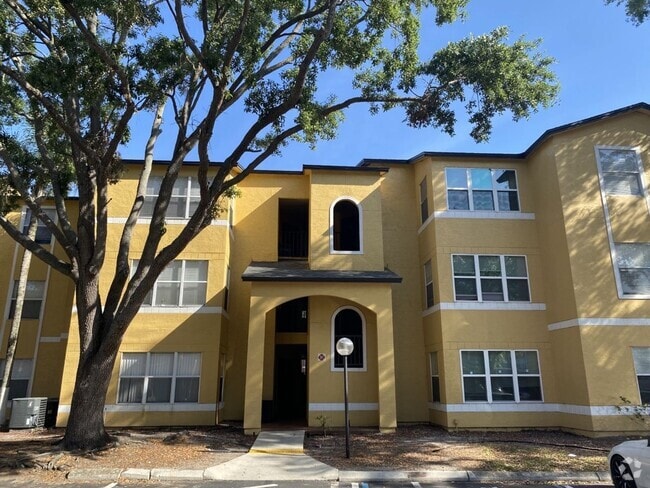 Building Photo - 2 bedroom 2 bathroom Rental