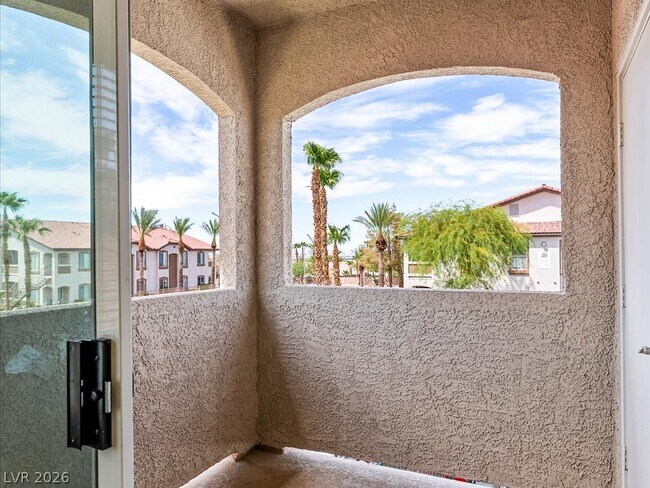 2305 W Horizon Ridge Pkwy Unit 3923