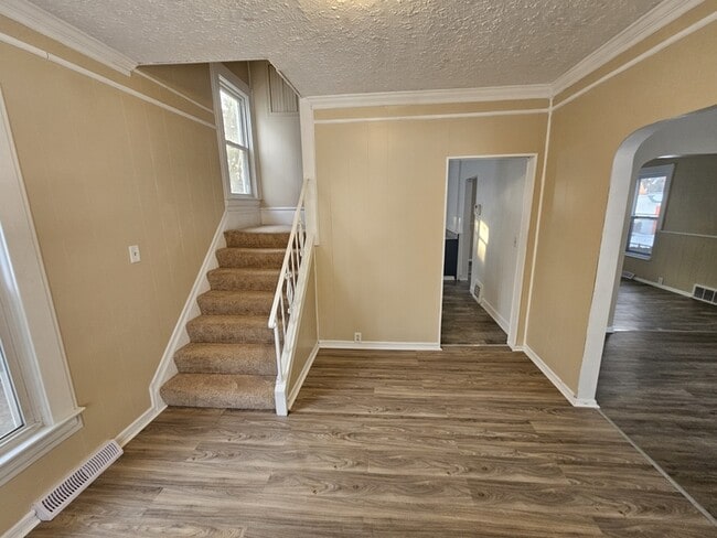 Photo - 3788 W 34th St