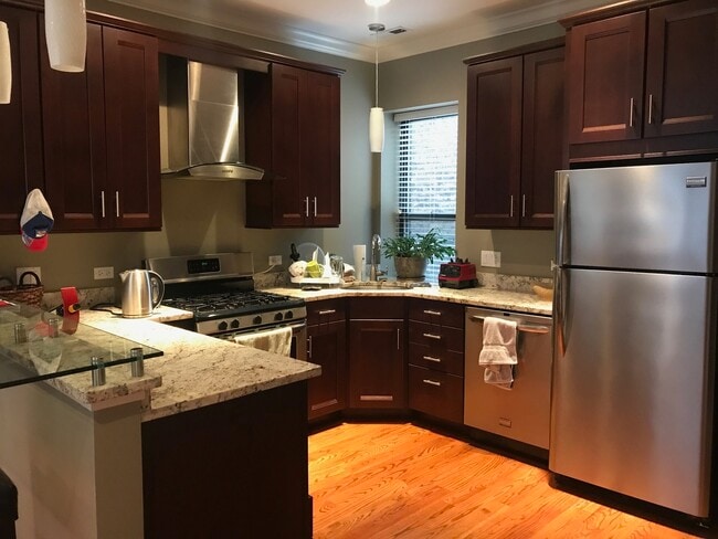 Photo - 2430 N Geneva Terrace Unit 2