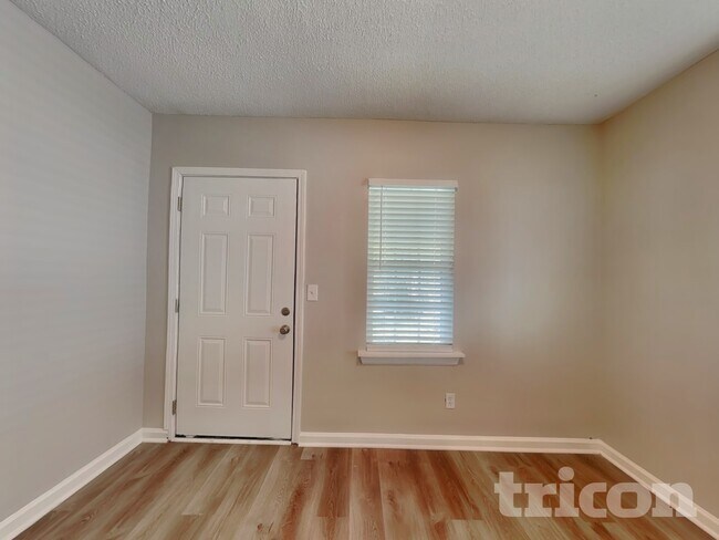 Photo - 2378 Iron Horse Dr