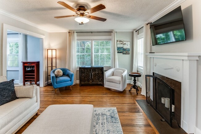 Photo - 432 27th St Unit Crimson Villa