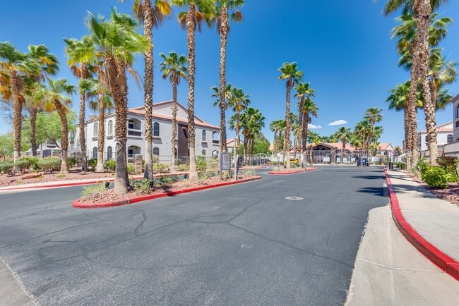 Photo - Stunning Condo with Strip & Mountain Views!