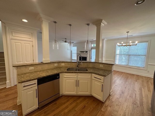 Photo - 7540 Jamestown Dr