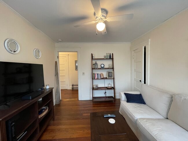 Photo - 1 Langham Rd Unit #3