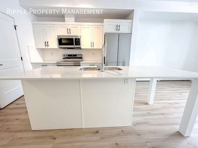 Photo - FANTASTIC 2 BEDS/ 2 BATHS CONDO! Unit 115