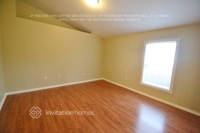 Photo - 992 Vanderbilt Dr