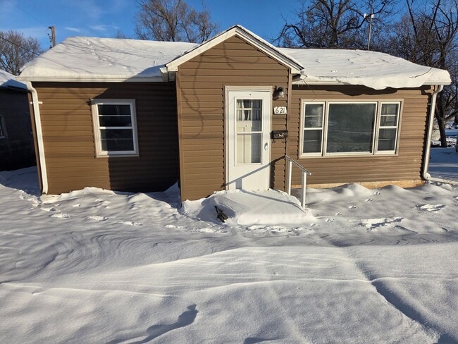 Building Photo - 2 bedroom house in Rockwell City $695 per month