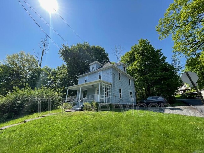 Photo - 402 Electric St