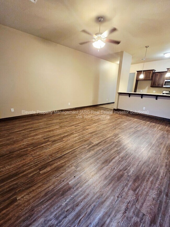 Photo - 2302 Kintyre Rd