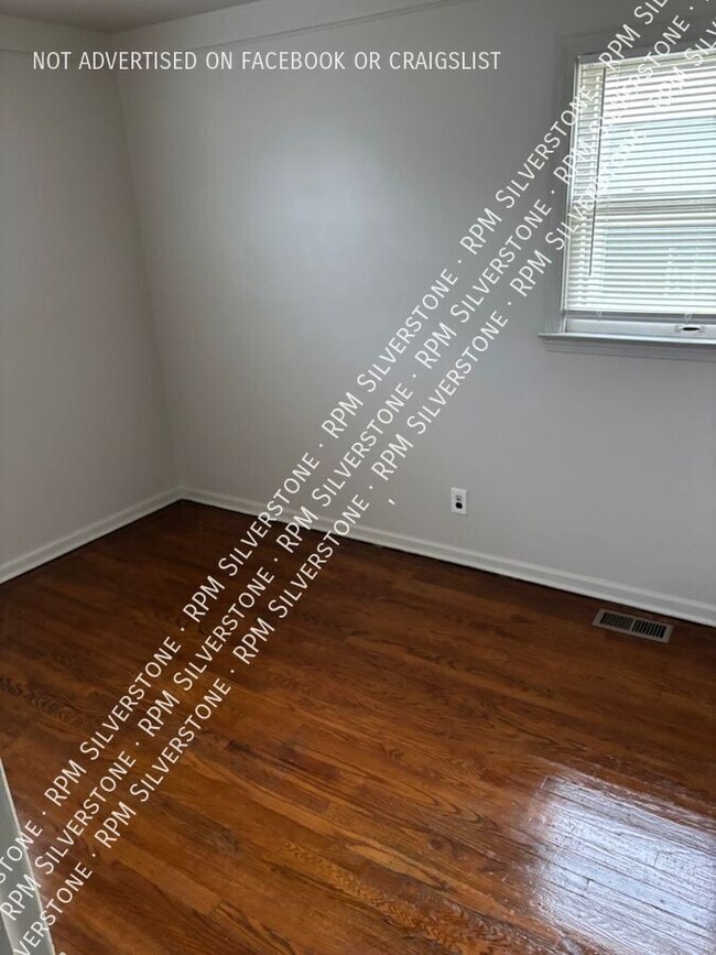 Photo - 6860 Continental-