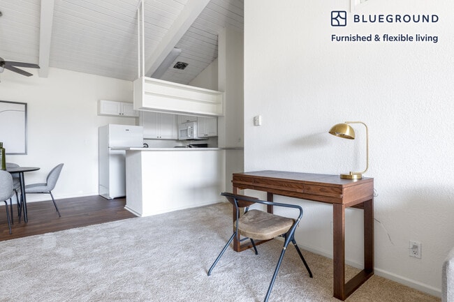 Photo - 6140 Canterbury Dr Unidad FL3-ID331