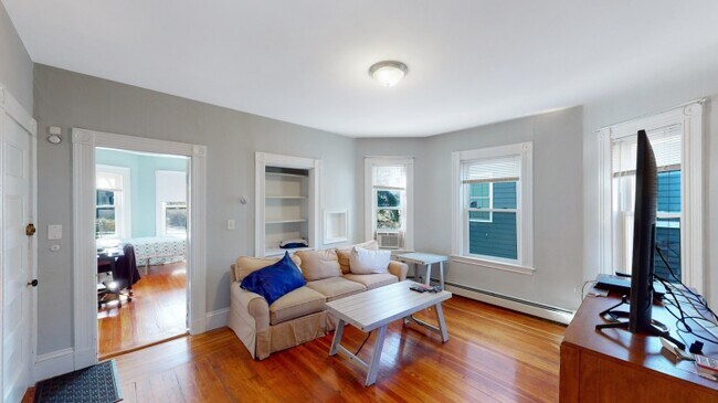 51 Rindge Ave Unit 2L