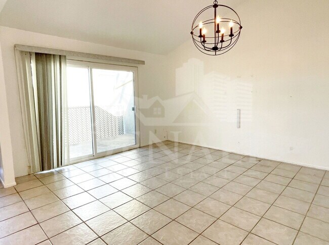 Photo - 822 S Langley Ave Unit 207