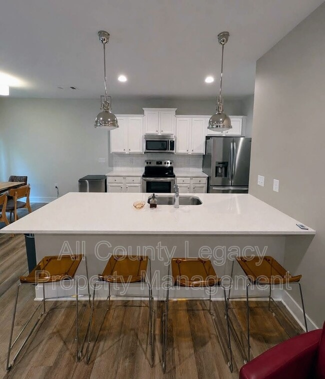 Photo - 481 O'Conner Blvd