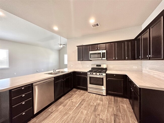 Photo - 5410 Pembrokeshire Cir