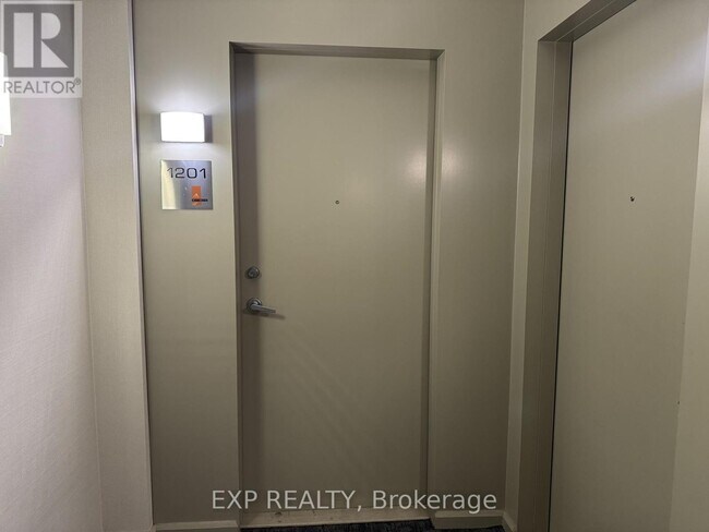 Photo - 220 Burnhamthorpe Rd W Unité 1201