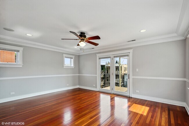 Photo - 902 W Roscoe St Unit 3