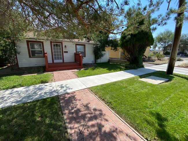 Building Photo - 1647-1649 D Street Unit 1647