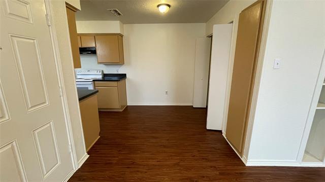 Photo - 3124 Tudor Ln