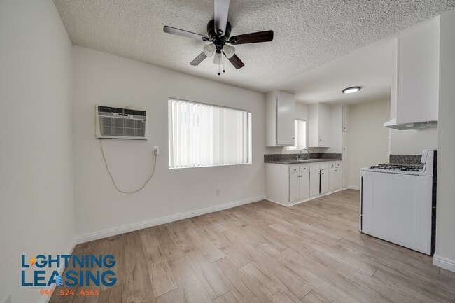 Building Photo - 5132 1/2 Yarmouth-47D Unit 47D Rental