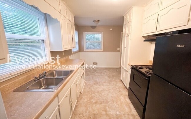 Photo - 317 Westwood Dr