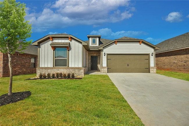 Building Photo - Charming Pet-Friendly Haven: Discover Home Sweet Home in Newcastle!!!