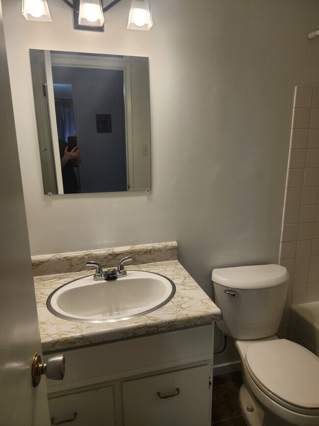 Photo - 3607 118 Ave NW Unit 101