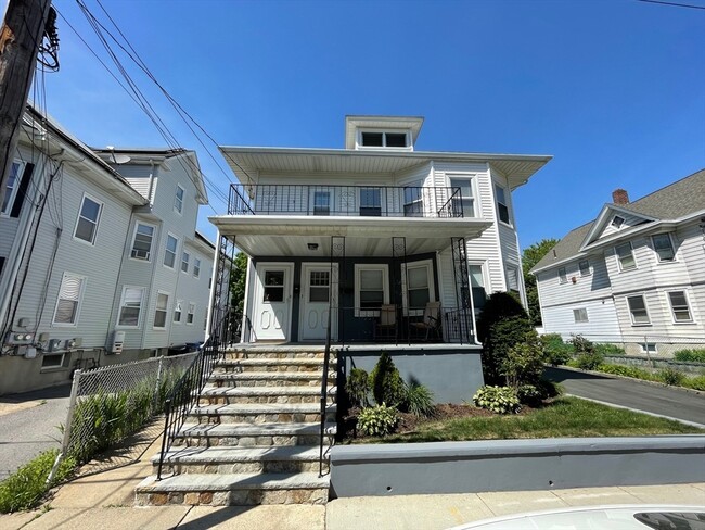Building Photo - 252 Brown St