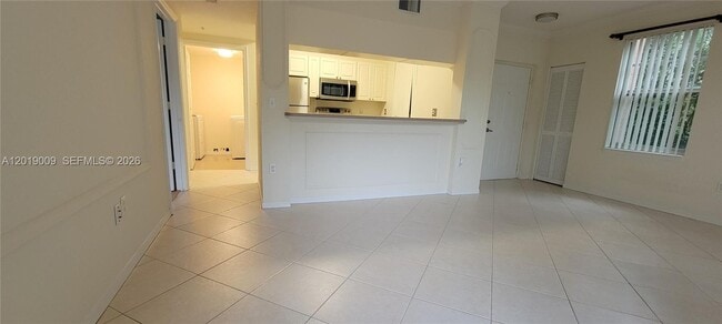 Photo - 6824 W Sample Rd Unidad 6824