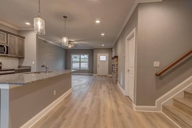 Photo - 130 Locust Fork Rd