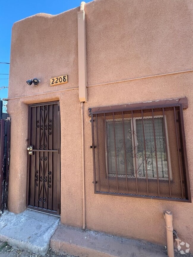 Houses for Rent under 700 near Catalina Foothills AZ 2 Houses