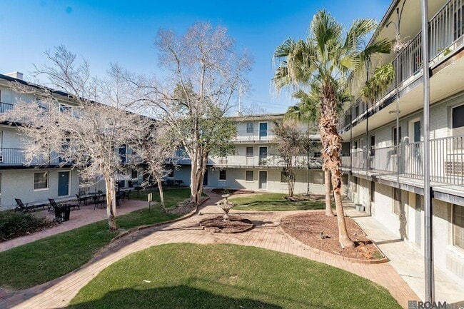 Building Photo - 3000 July St Unit 1103