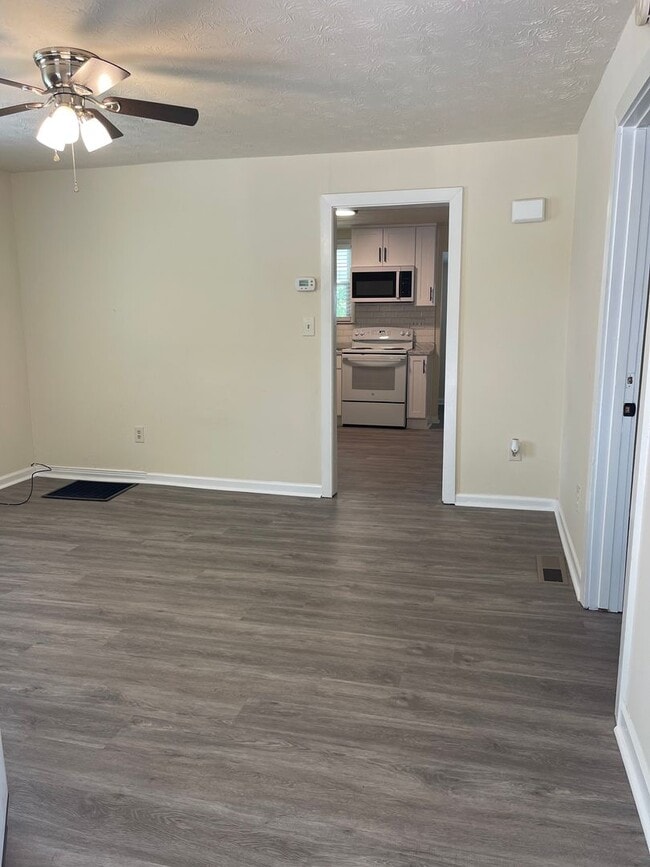 Photo - Charming Fully Renovated 2BR/1BA Near Both Hospitals – Washer/Dryer Included!
