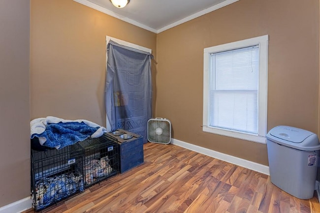 Photo - 205 Helgerson St