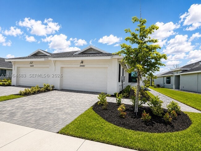 Building Photo - 10691 Wilgrove 10691