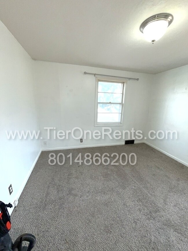 Photo - NO DEPOSIT option available for qualified renters! Unit A